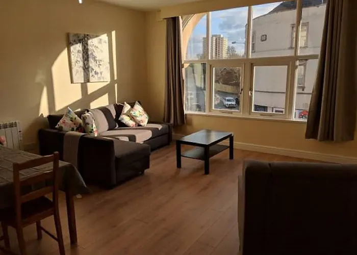 Lawrence House Apartments
